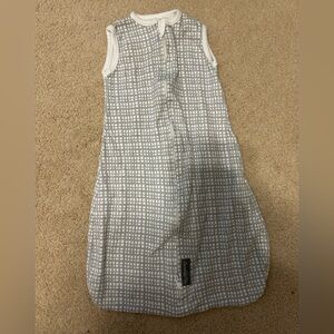 SwaddleMe Gray and White Baby Swaddle